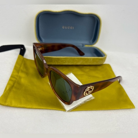 Gucci Tortoise Shell Sunglasses - Picture 3 of 16